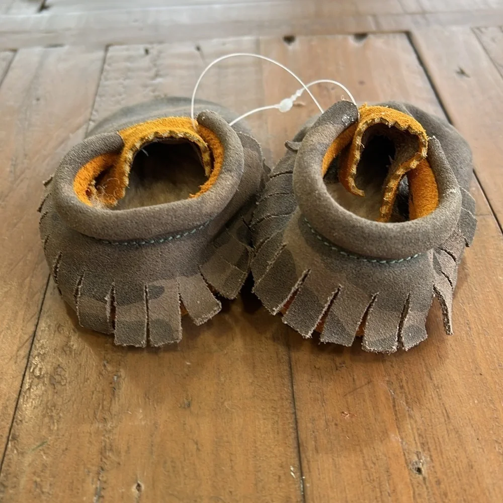 Boutique leather camo moccasins